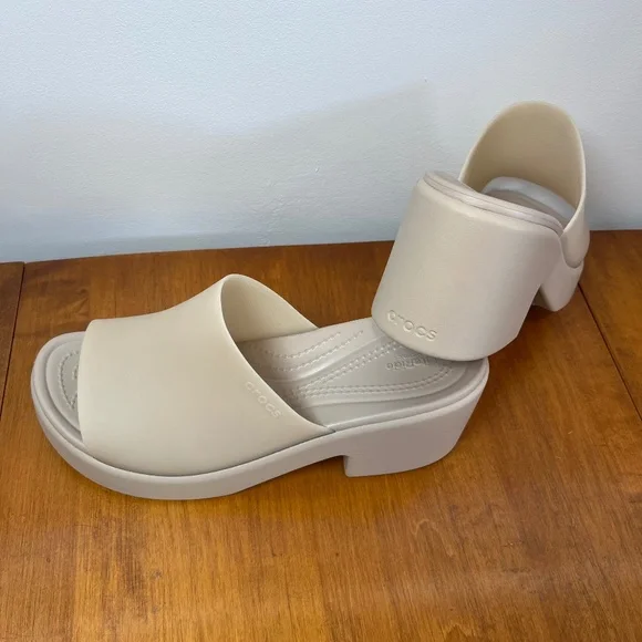 Women's Crocs Brooklyn Slide Open Toe Sandals Heel sz 9 Like New - Picture 4 of 9